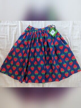 Kate Spade X TARGET Girls Navy Strawberry skirt M